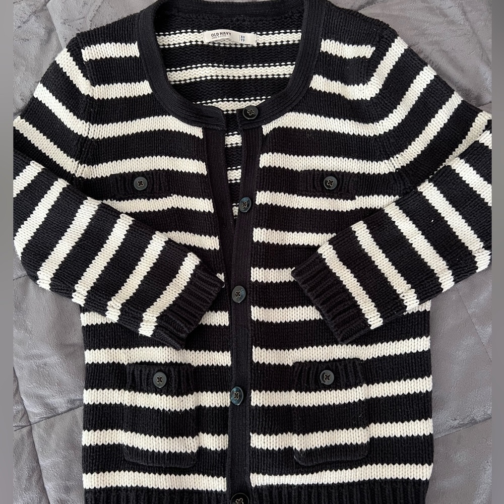 Size XS Old Navy black and white striped cardigan.